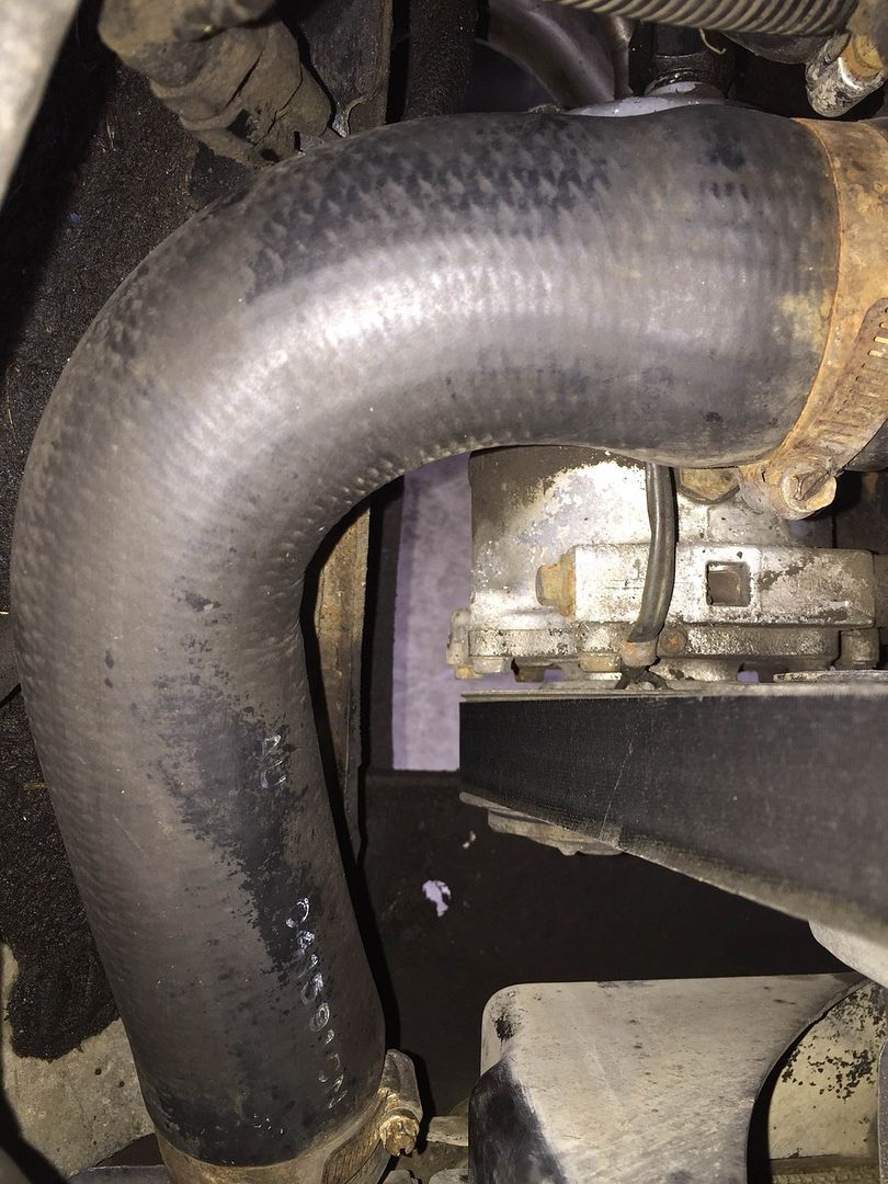 What would cause both the upper and lower radiator hoses to start