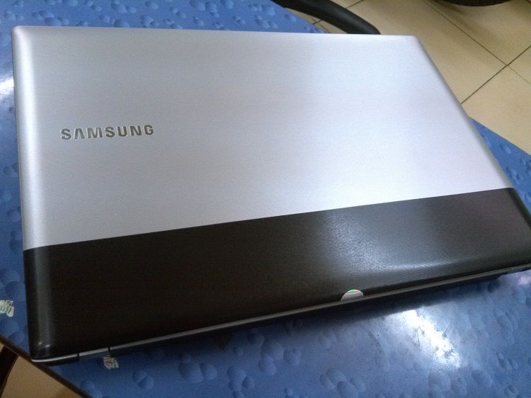 laptop SAMSUNG RV409 core i3 ram 2g hdd 320g new 99% giá 5tr9, BH 3 tháng - 7