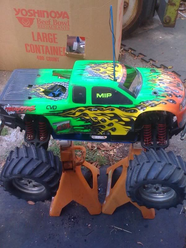 t maxx nitro rc car