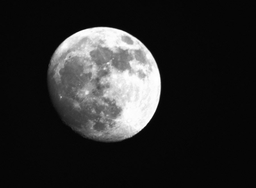 Moon_GNREID.jpg, www.gnreid.co.uk
