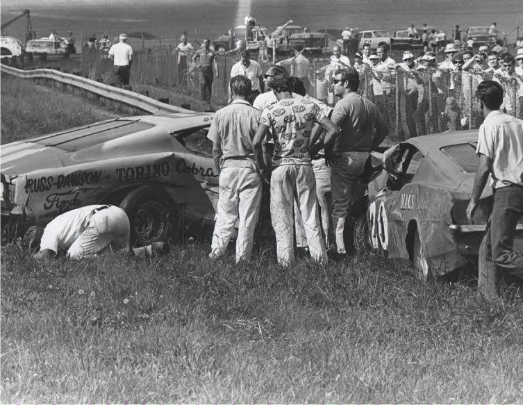 1stSalem5001968Crash9820.jpg