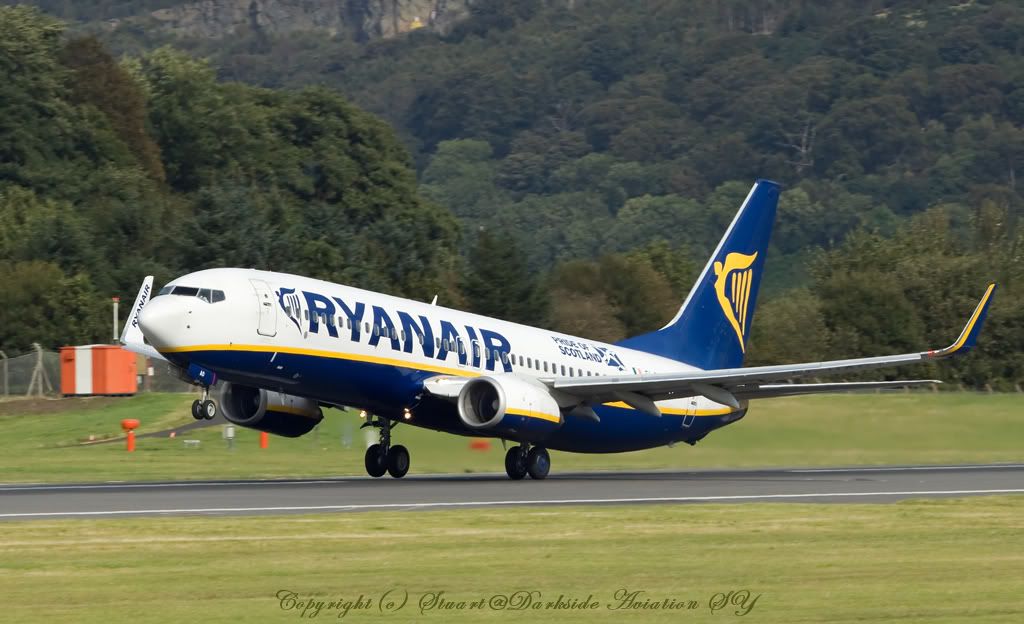 http://i256.photobucket.com/albums/hh186/thresholdkid/Edinburgh/Ryanair_MG_1197-border.jpg