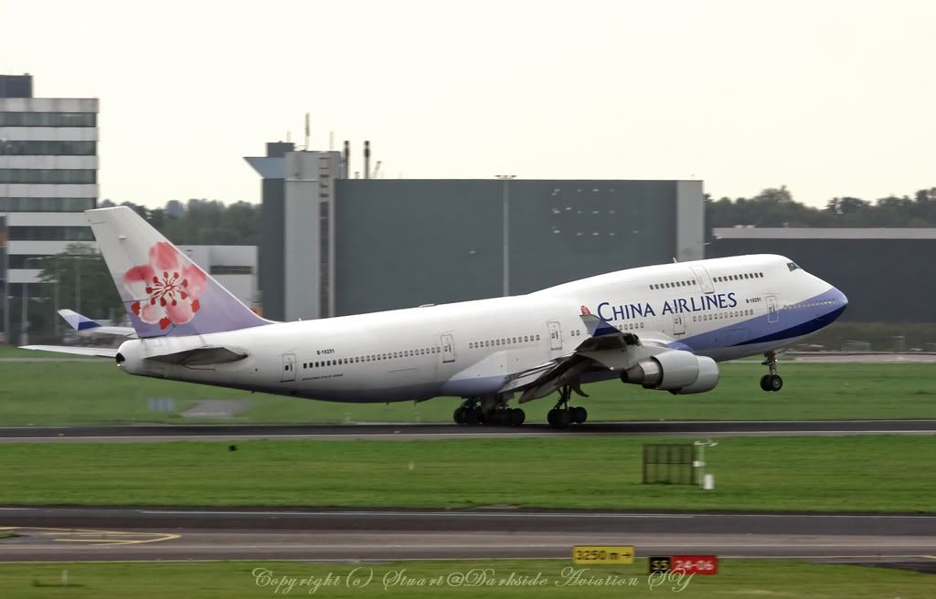 http://i256.photobucket.com/albums/hh186/thresholdkid/Schiphol/China-Airlines1-border.jpg