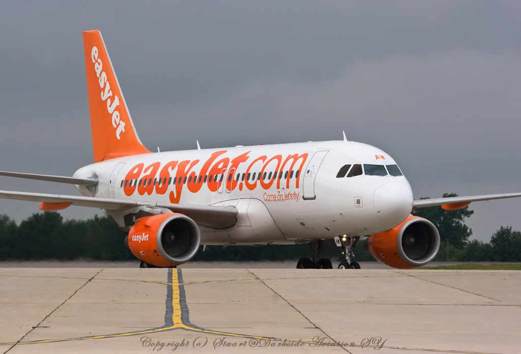 http://i256.photobucket.com/albums/hh186/thresholdkid/Stansted/Easyjet-_MG_8868-border.jpg