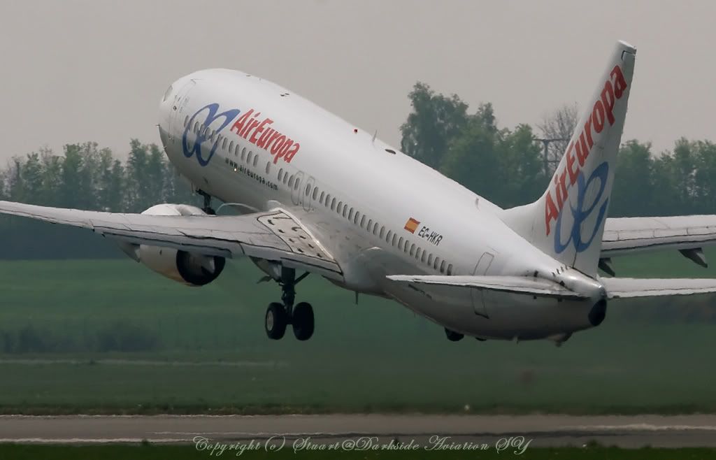 http://i256.photobucket.com/albums/hh186/thresholdkid/finningley/Air-Europa-IMG_6232-border.jpg