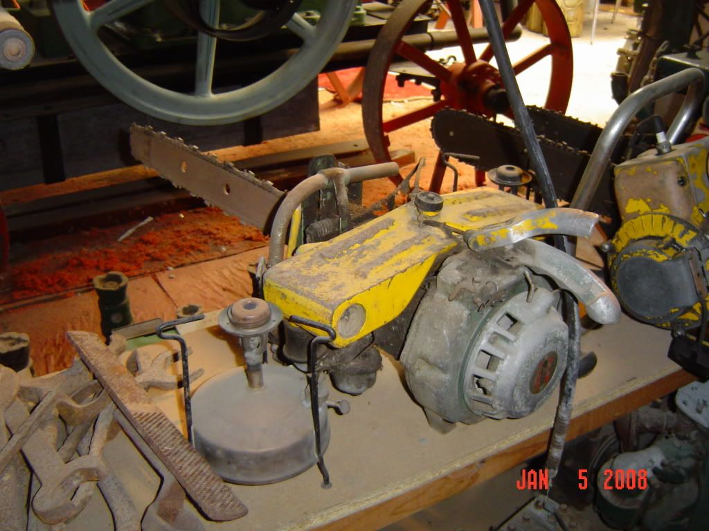 [Linked Image from i256.photobucket.com]