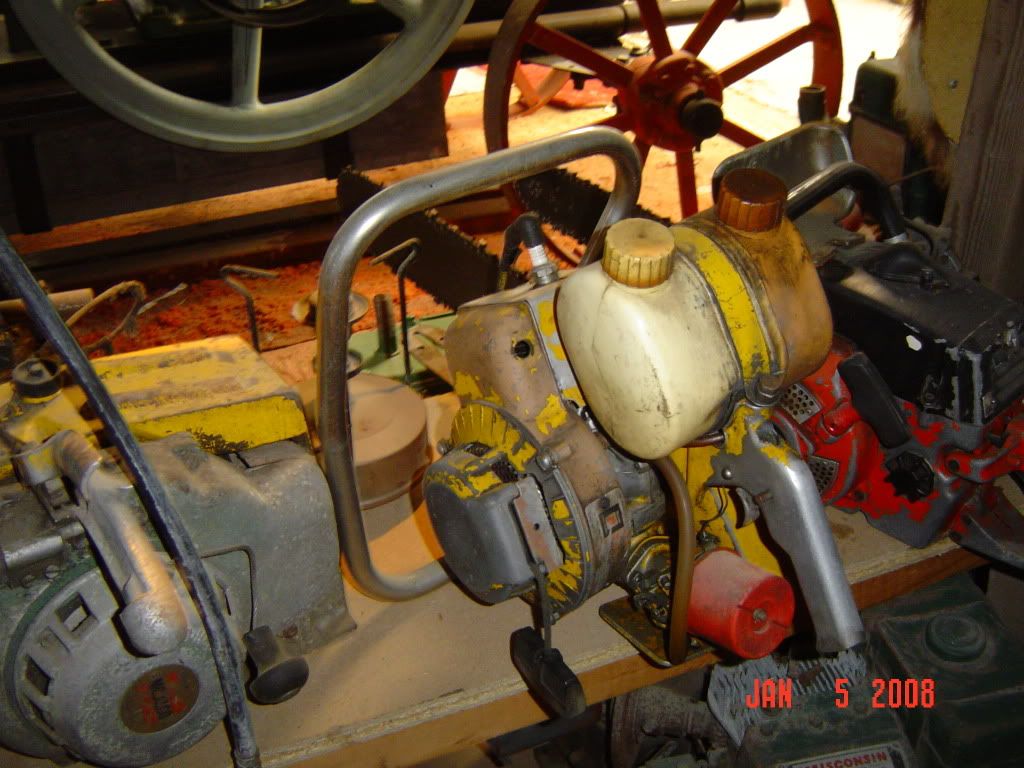 [Linked Image from i256.photobucket.com]