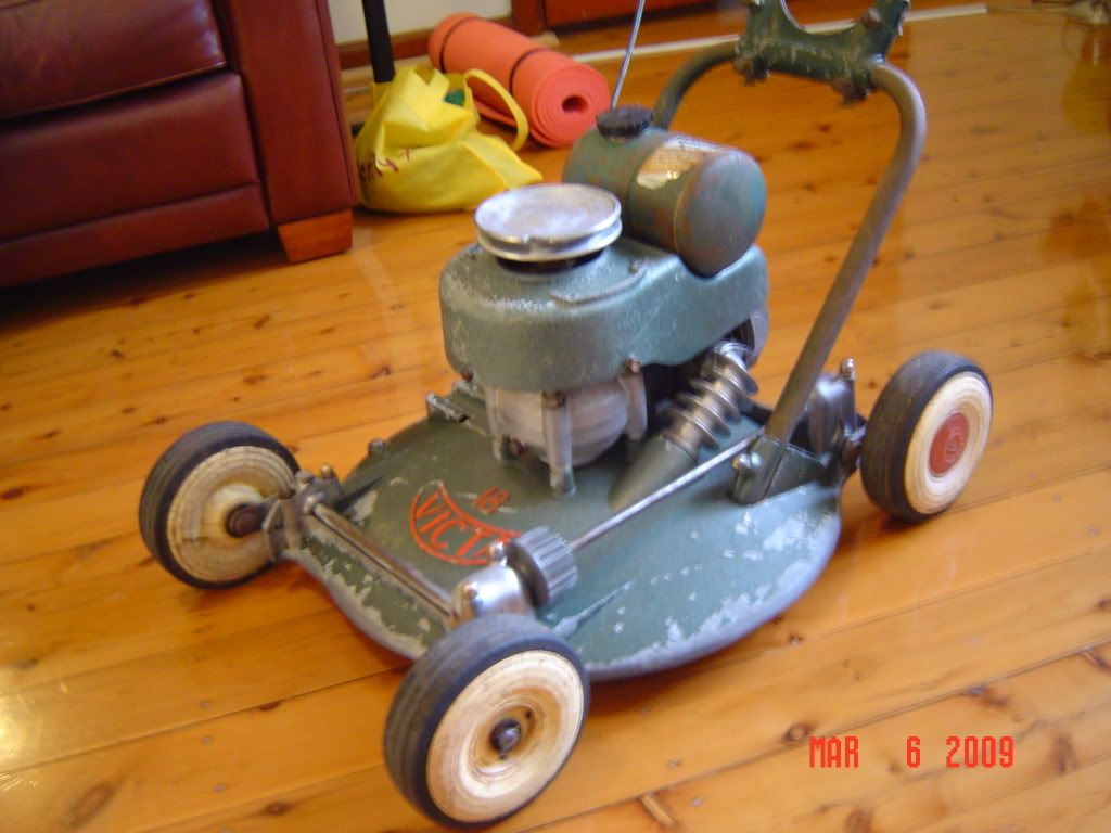 [Linked Image from i256.photobucket.com]