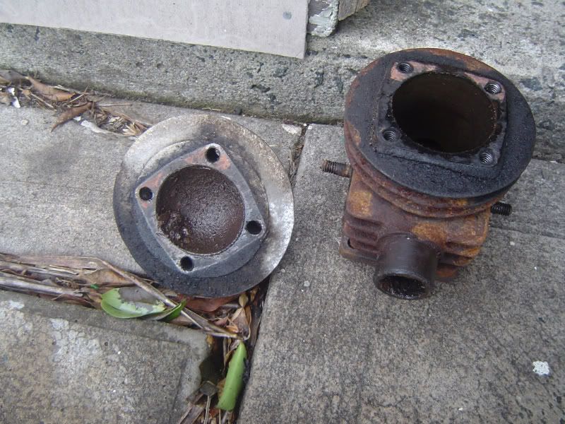 [Linked Image from i256.photobucket.com]