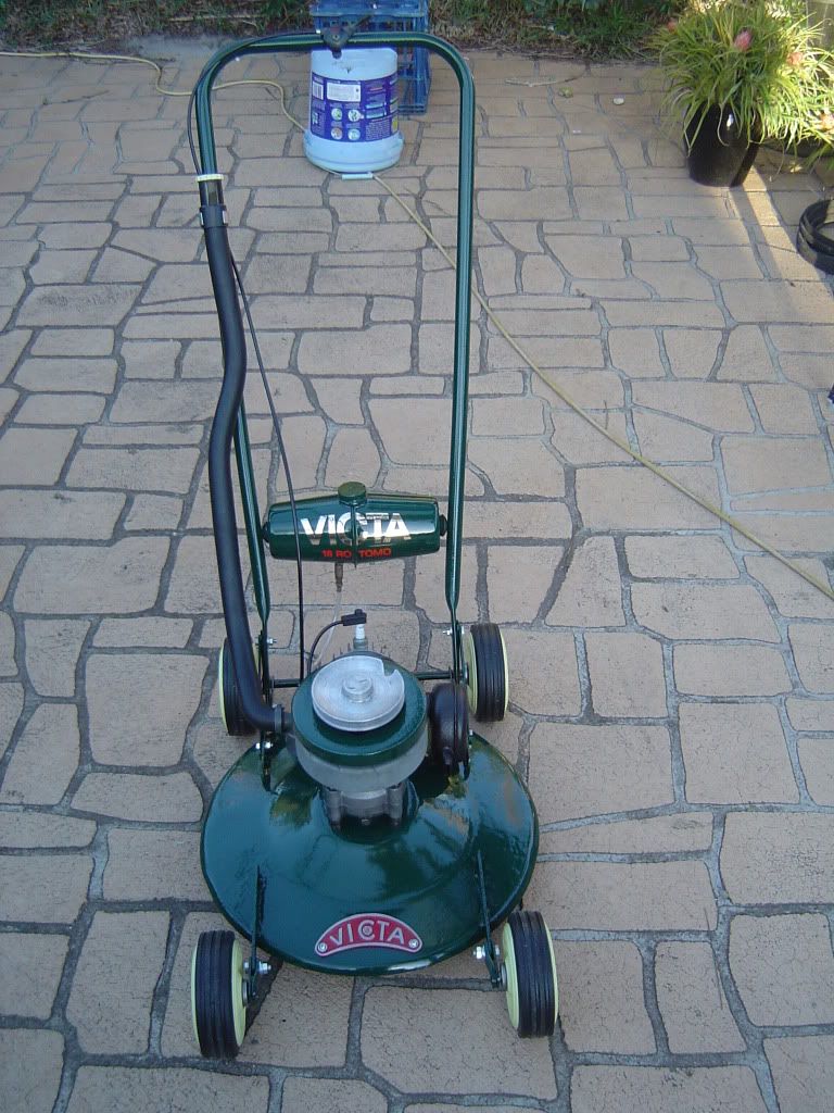 [Linked Image from i256.photobucket.com]