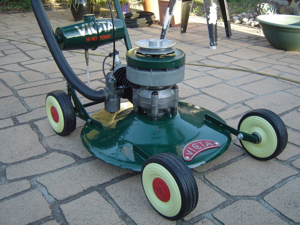 [Linked Image from i256.photobucket.com]