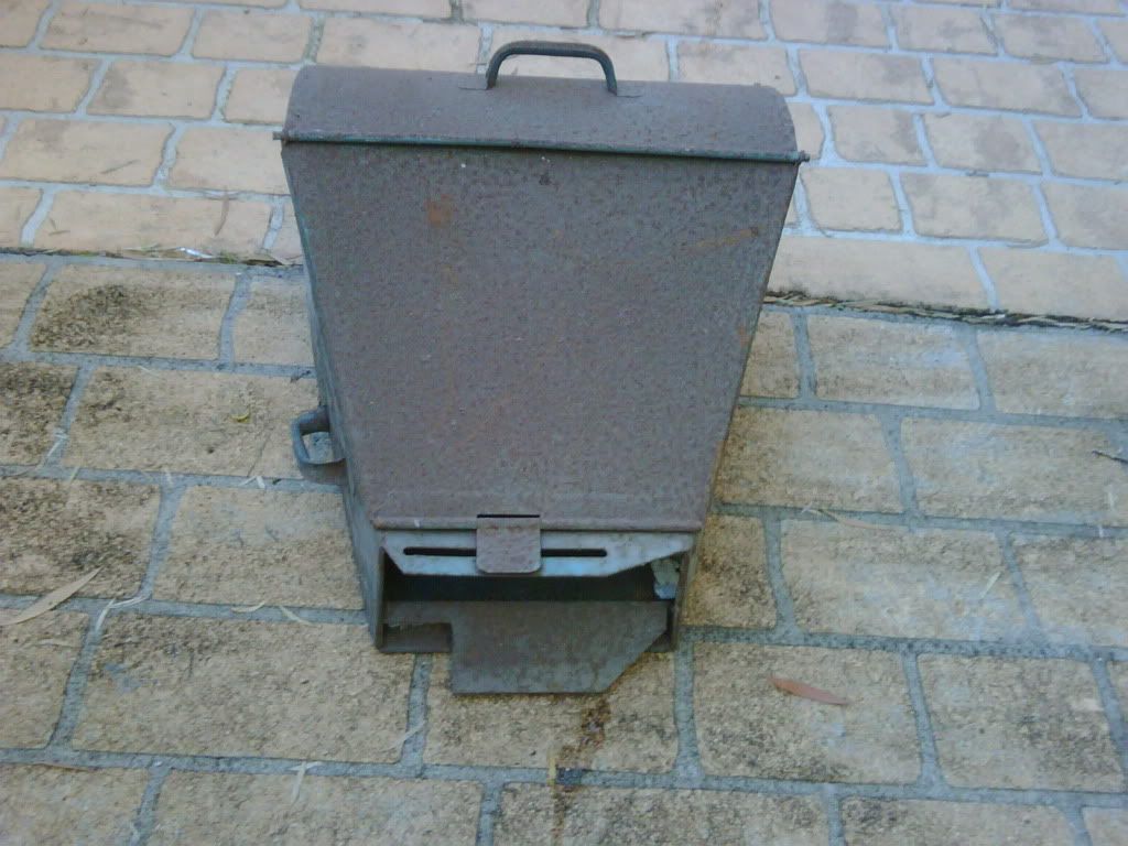 [Linked Image from i256.photobucket.com]