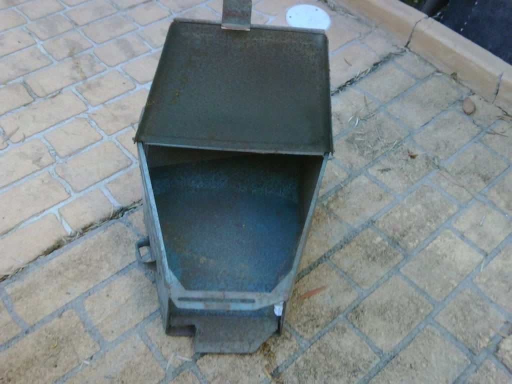 [Linked Image from i256.photobucket.com]