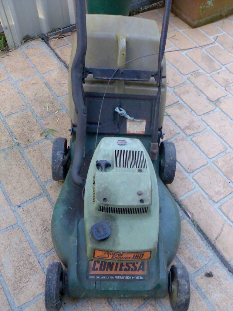 [Linked Image from i256.photobucket.com]