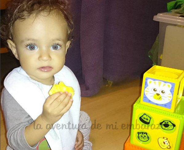  photo bebe-comiendo_zpspj1bwwha.jpg