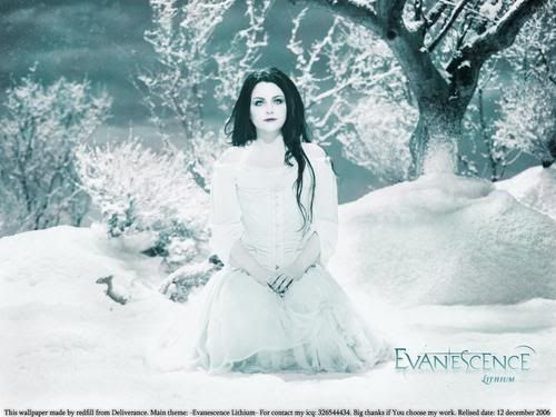  Honestly falling snow and fantasy make the best photoshoots