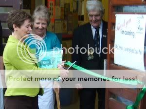 Lynne Jones MP cuts the ribbon & opens the event